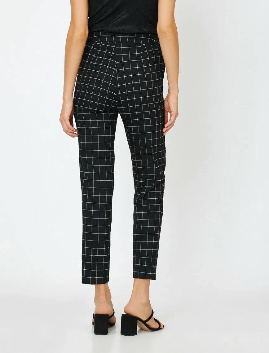 16344 Black Check Trousers