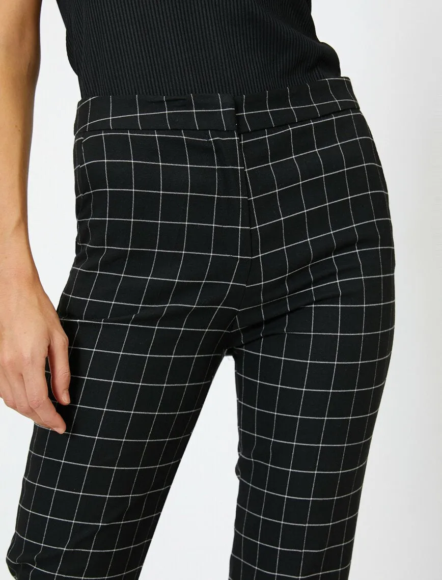 16344 Black Check Trousers