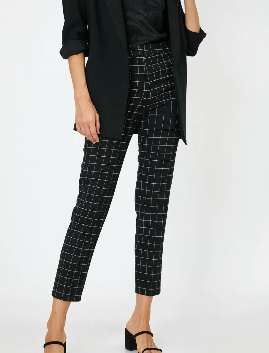 16344 Black Check Trousers