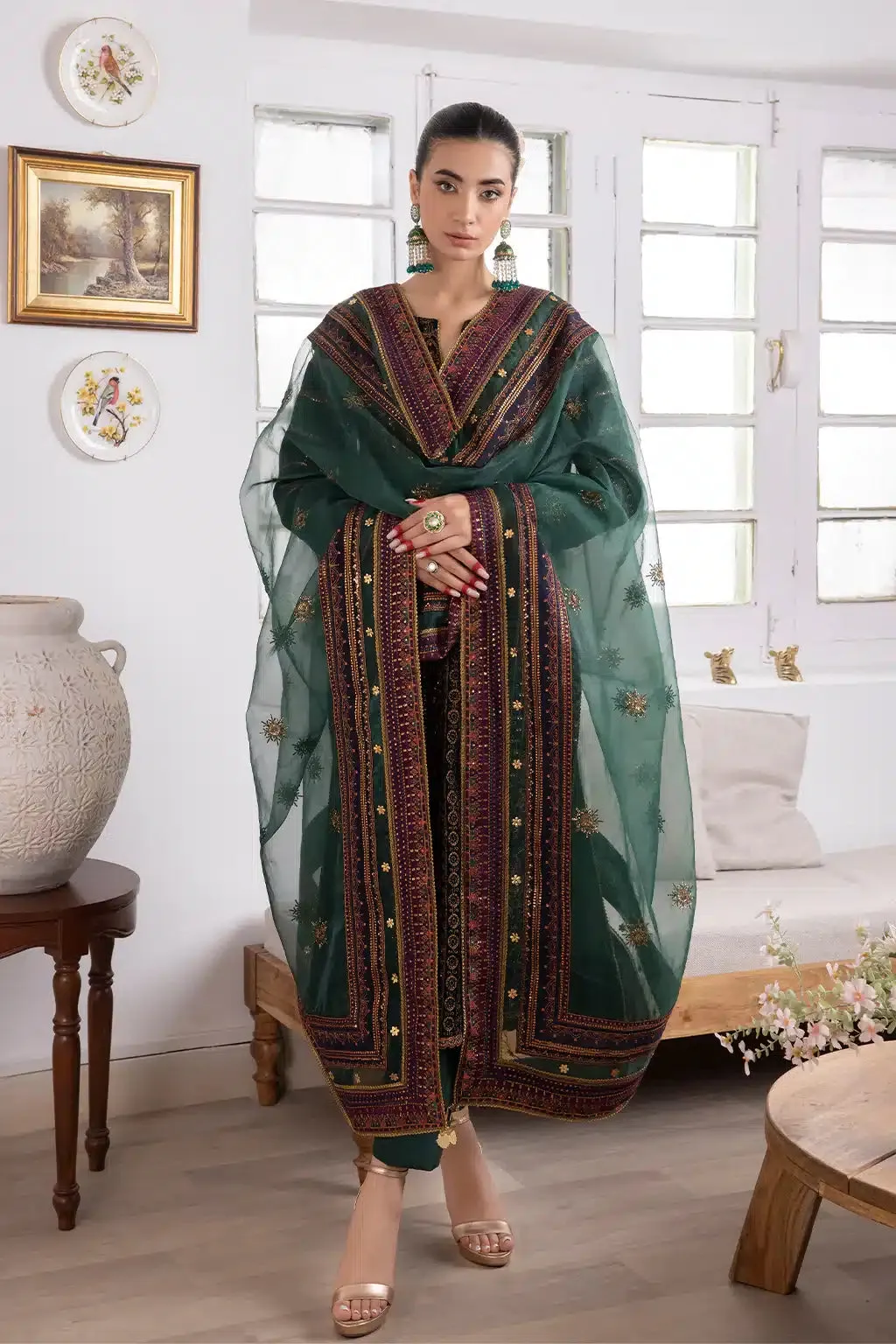 Iznik | Festive Velvet 23 | IV-22 HUSHAIMA