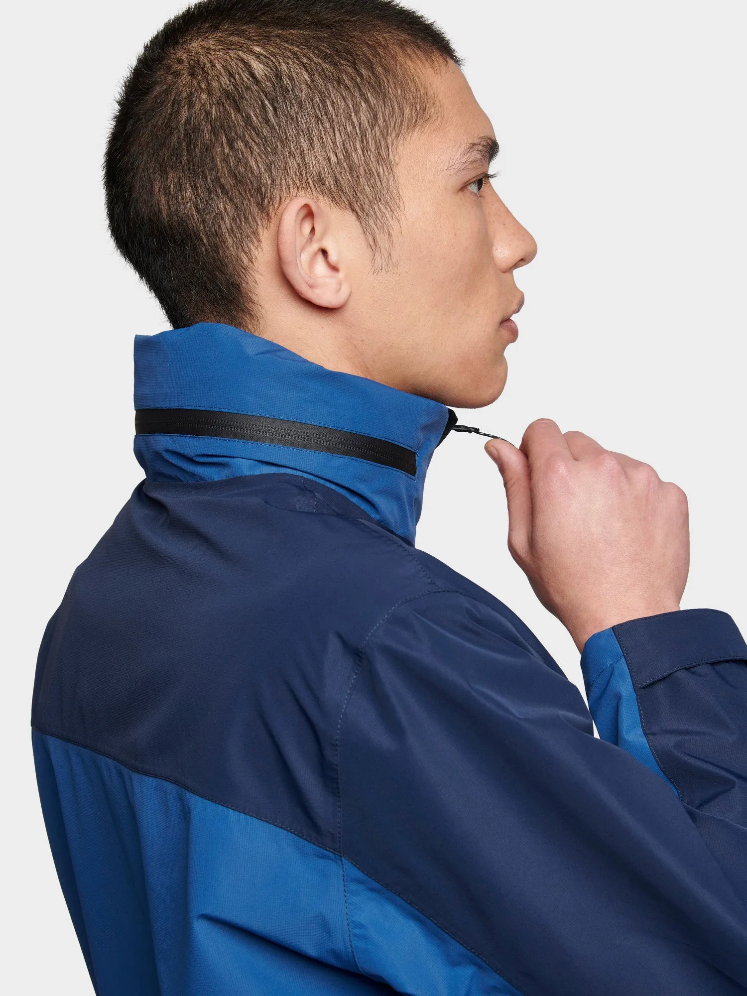 Lightweight Water Resistant Jacket in Navy Blue