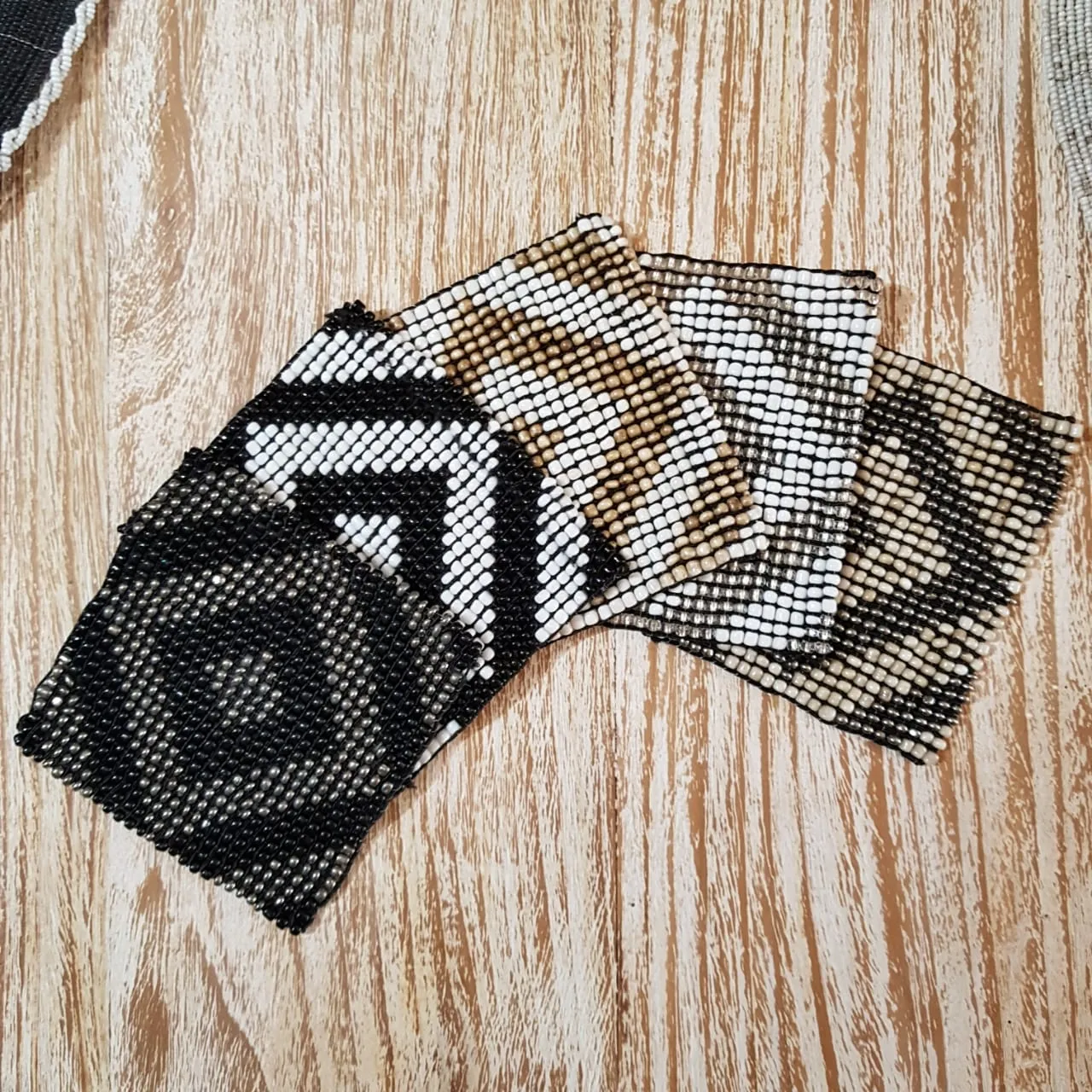 Small Square Beaded Coasters with Diamond Pattern (W)