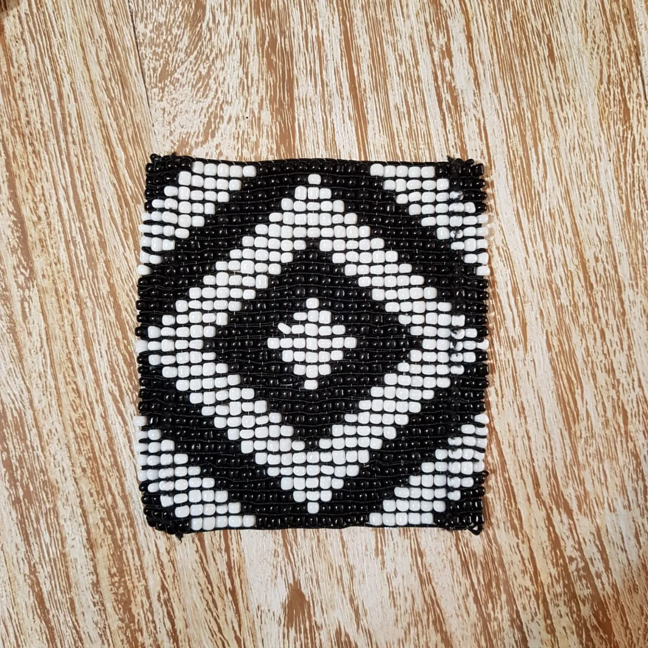 Small Square Beaded Coasters with Diamond Pattern (W)